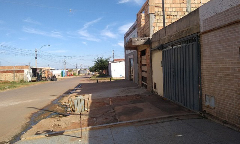 Vendo Uma Casa Marav...