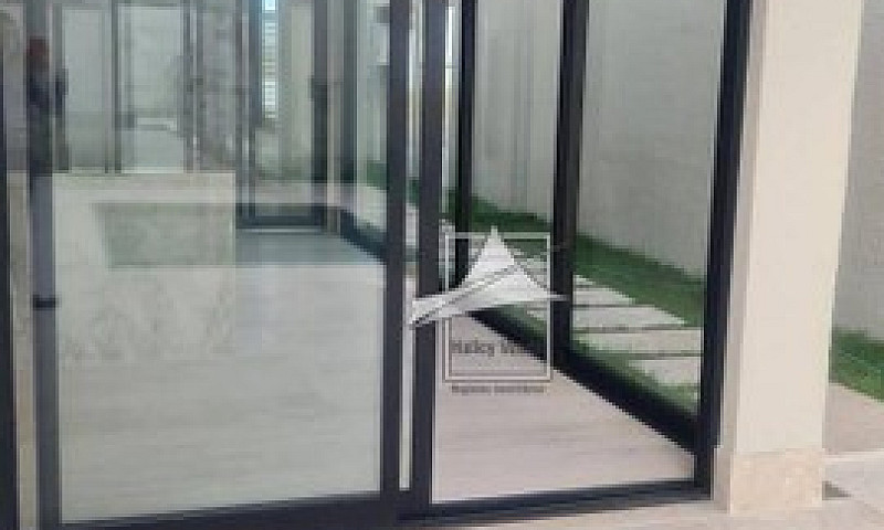 Casa Com 3 Dormitóri...