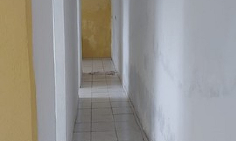 Vendo Casa Com 2 Qua...