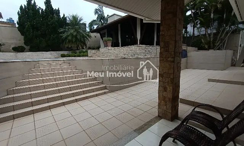Casa 3 Dorm Com Pisc...