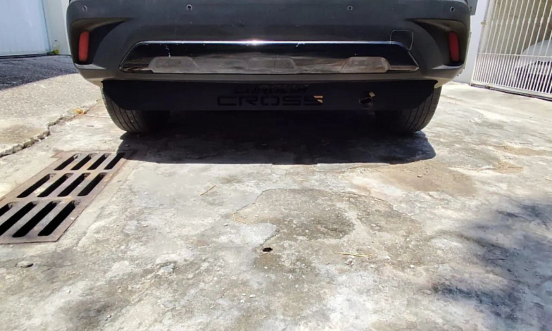 Toyota Corolla Cross...