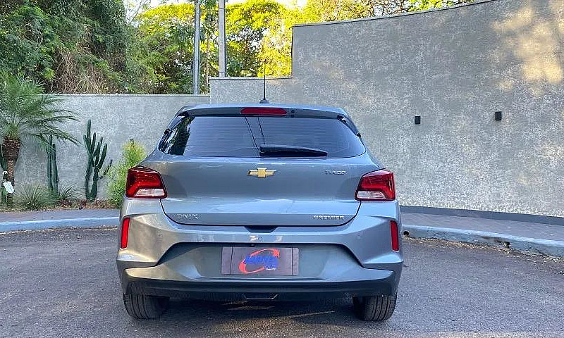 Chevrolet Onix Hatch...