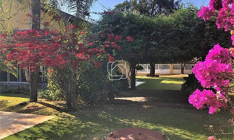 Casa De Condomínio E...