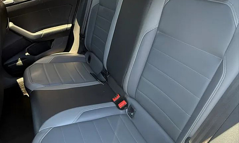 Volkswagen Nivus Hig...