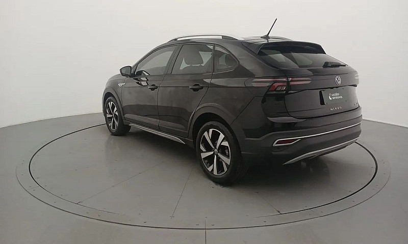 Volkswagen Nivus Hig...