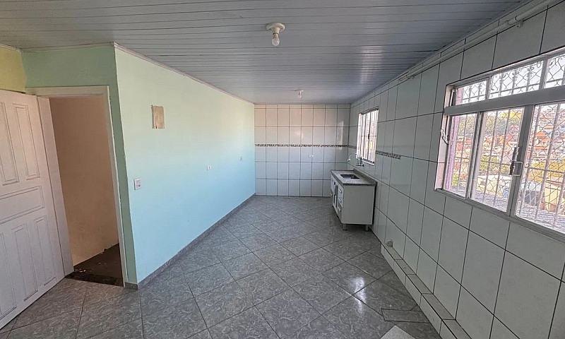 Alugo Casa 3 Cômodos...