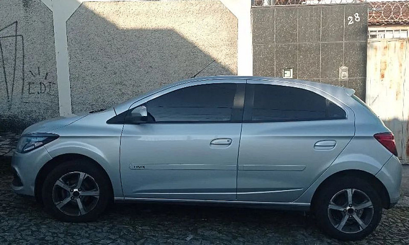 Chevrolet Onix Hatch...