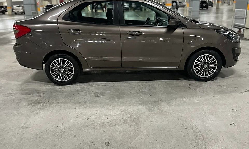 Ford Ka+ Sedan 1.0 T...