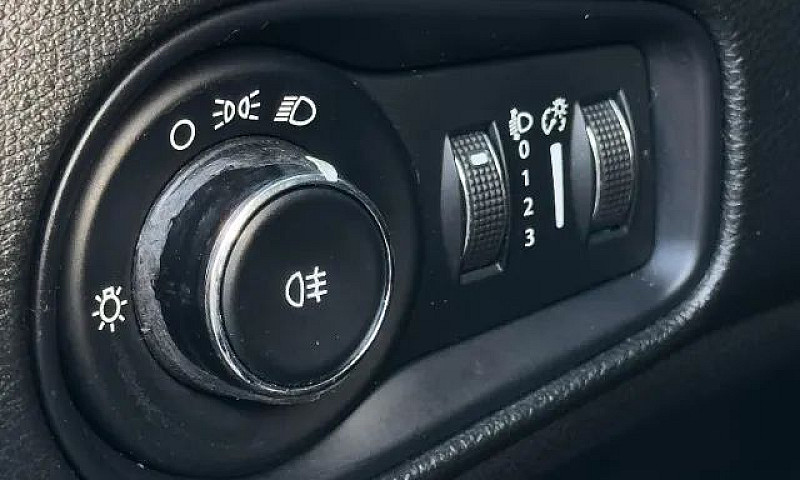 Jeep Renegade 1.8 4X...
