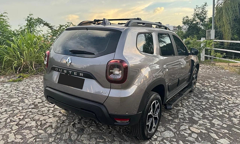 Renault Duster Iconi...