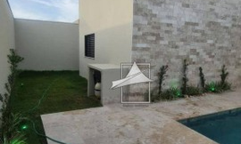 Casa Com 3 Dormitóri...