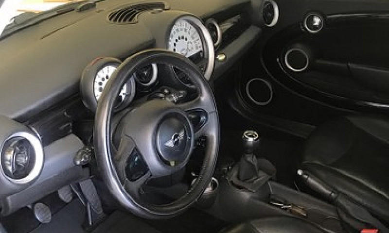 Mini Cooper One 2011...
