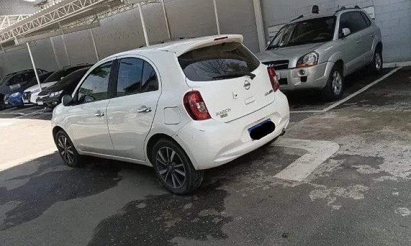 Nissan March Sl 2018...