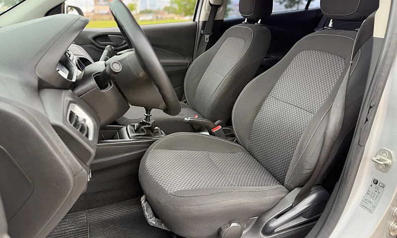 Chevrolet Onix Hatch...