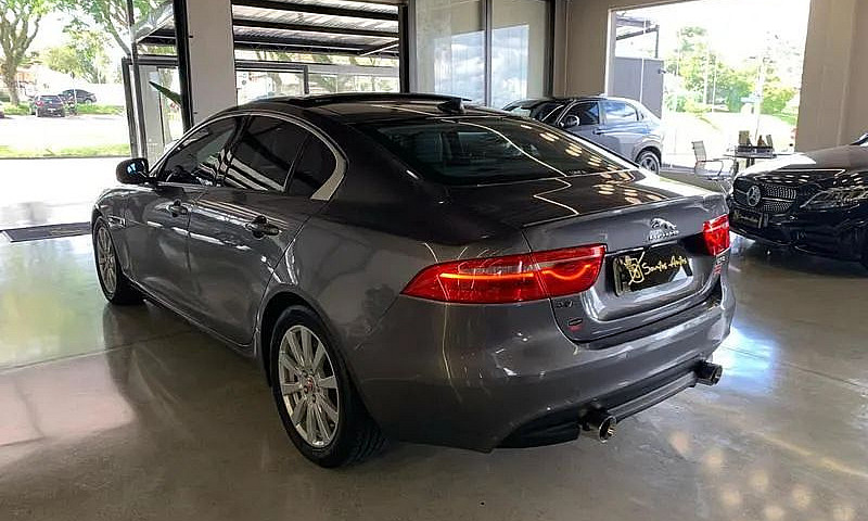 Jaguar Xe 2.0 Turboc...