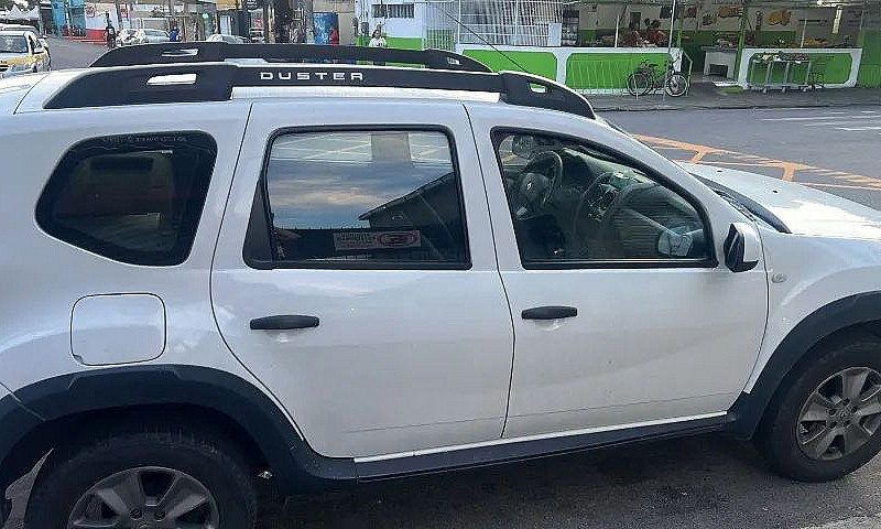 Renault Duster Authe...