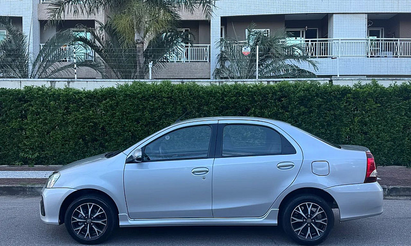 Toyota Etios Platinu...
