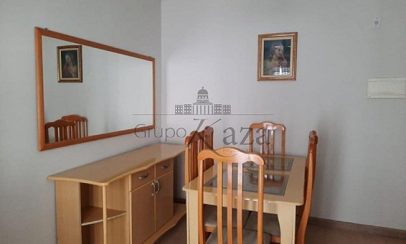 Apartamento / Padrão...