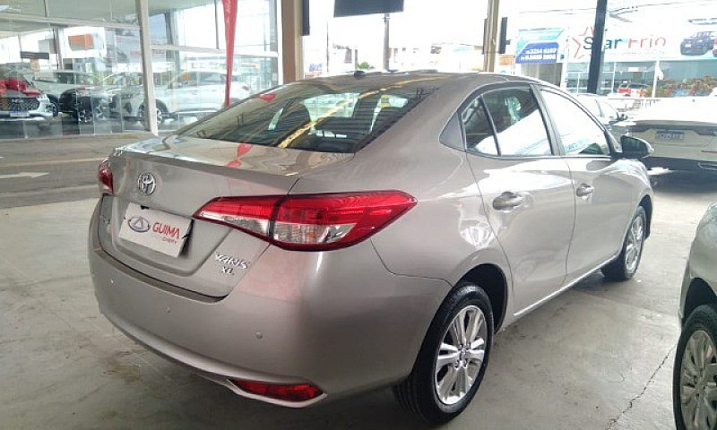 Toyota Yaris Sd Xl 1...