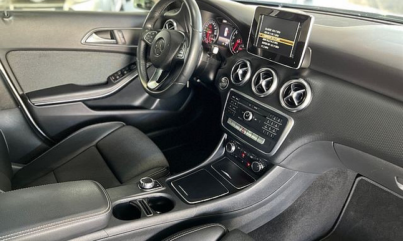 Mercedes-Benz Classe...