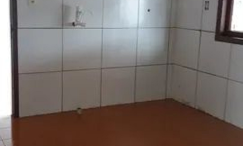 Alugo Casa No Boehme...