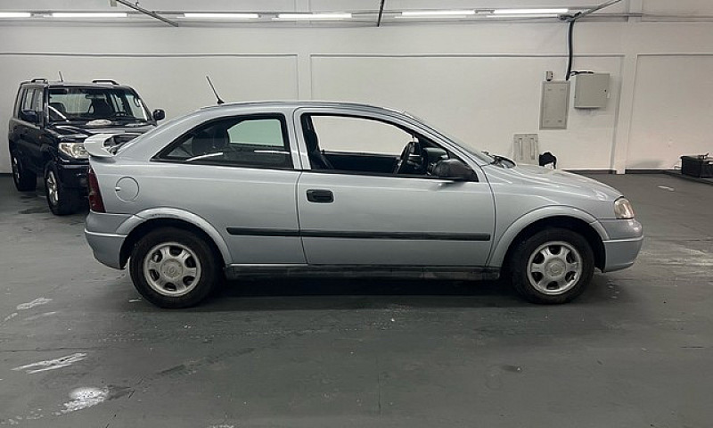 Astra 2.0 Gls Comple...