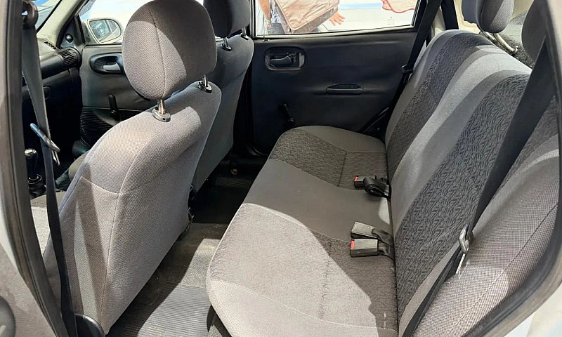 Chevrolet Corsa Sed....