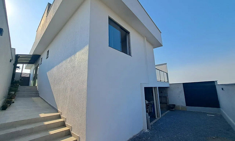 Casa Com 3 Dormitóri...