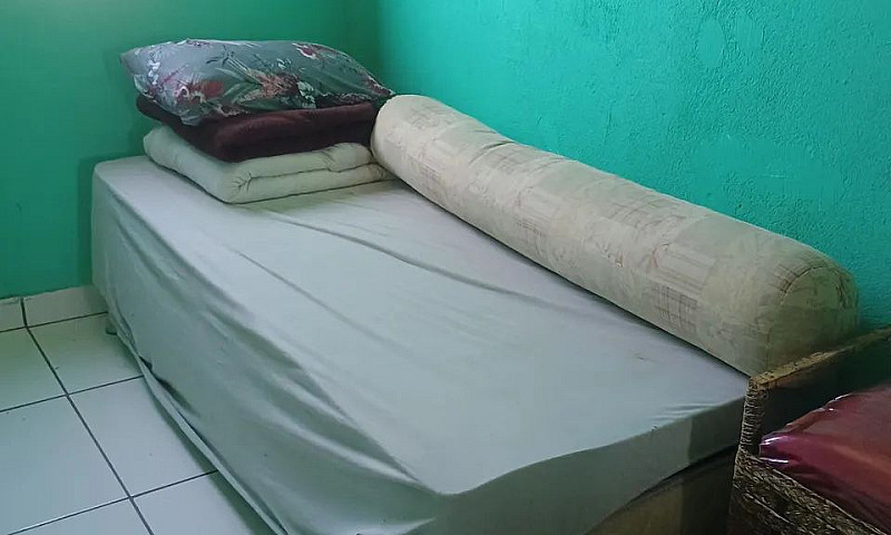 Alugo Quarto A Diári...