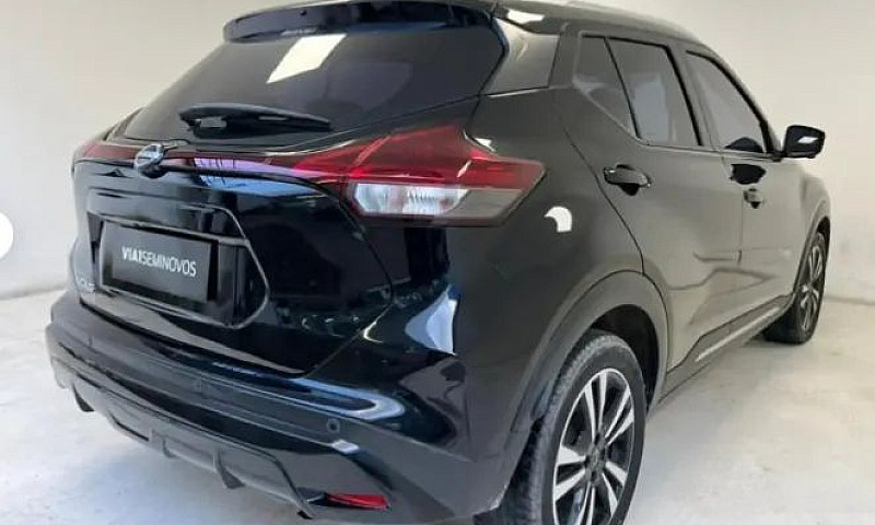 Nissan Kicks Exclusi...