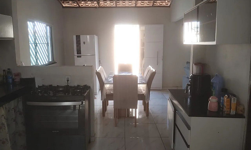Vende-Se Casa No Bai...