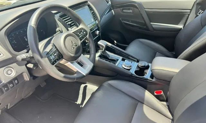 Mitsubishi Pajero Sp...