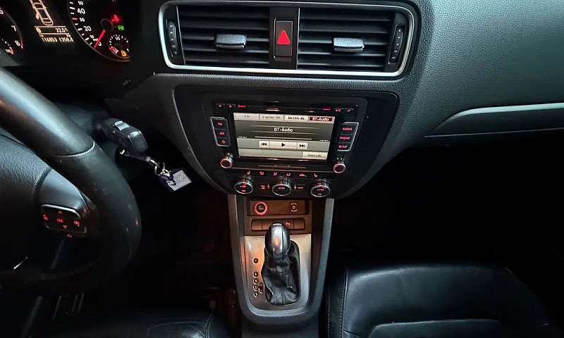 Volkswagen Jetta Hig...