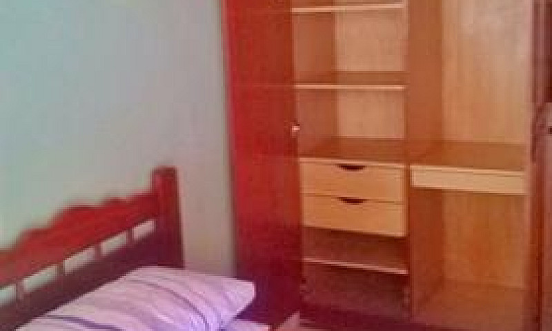 Quarto C/ Banheiro P...