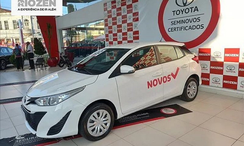 Toyota Yaris 1.3 16V...