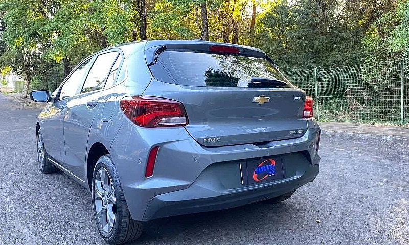 Chevrolet Onix Hatch...