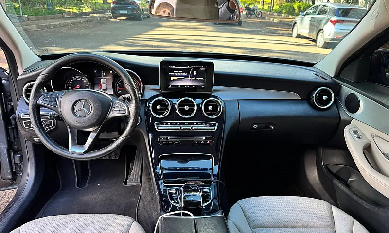 Mercedes-Benz C-180 ...
