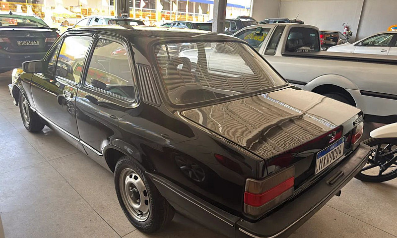 Chevrolet Chevette J...