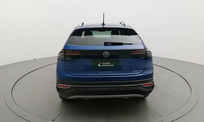 Volkswagen Nivus Hig...