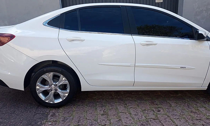 Chevrolet Onix Sedan...