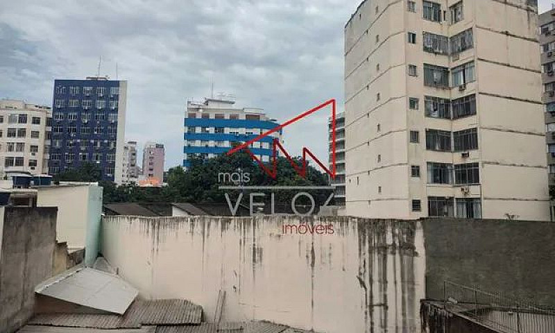 Apartamento-À Venda-...
