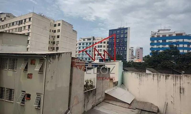 Apartamento-À Venda-...