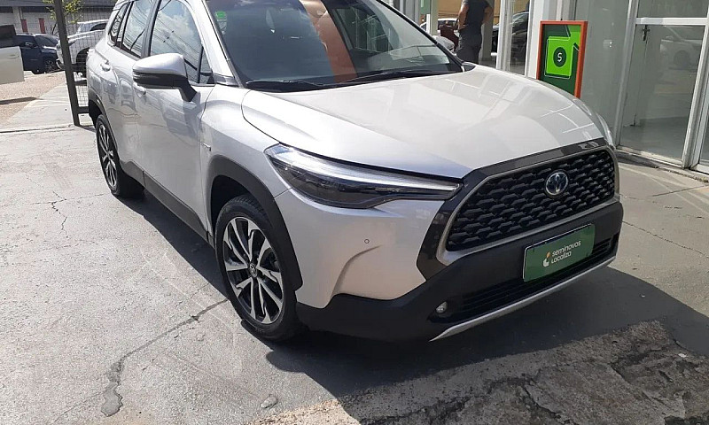 Toyota Corolla Cross...