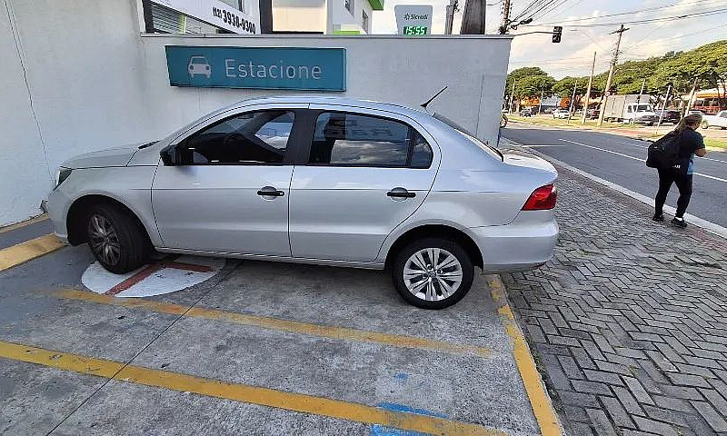 Volkswagen Voyage 1....