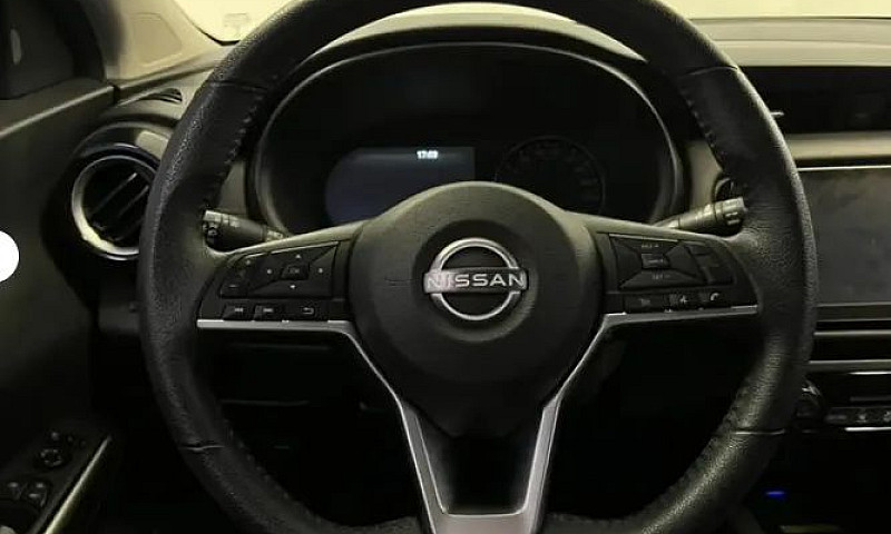 Nissan Kicks Exclusi...