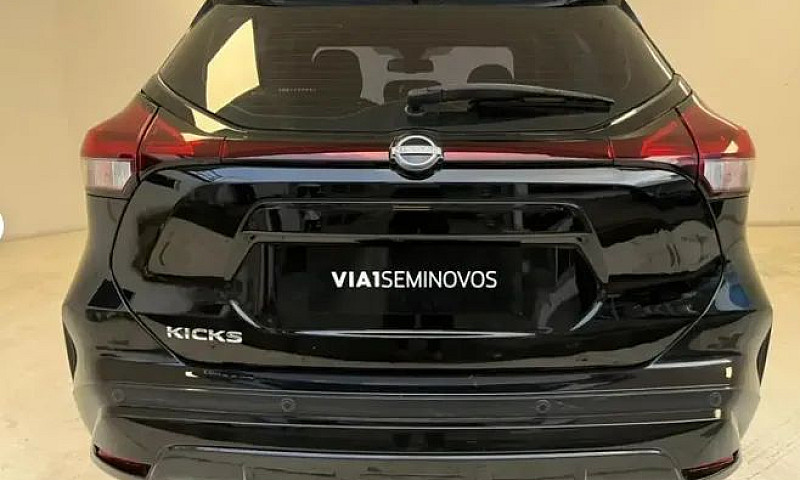 Nissan Kicks Exclusi...