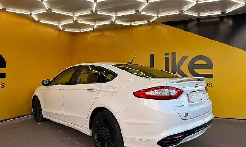 Ford Fusion Titanium...