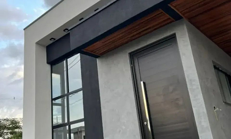 Casa Com 3 Dormitóri...