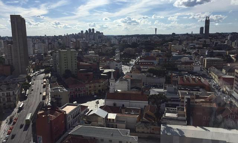 Loft Com Varanda Gou...