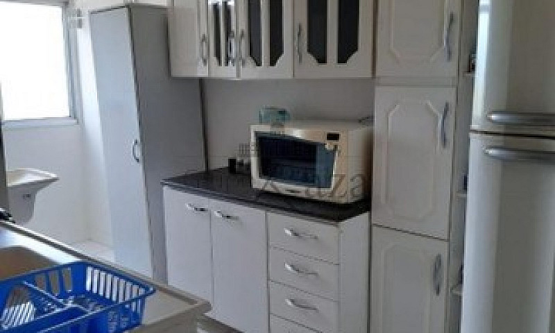 Apartamento / Padrão...